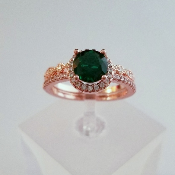 *only size 6 left!* Green and Rose Gold Ring Set - Picture 3 of 8